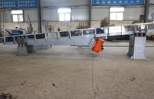 振動輸（shū）送機