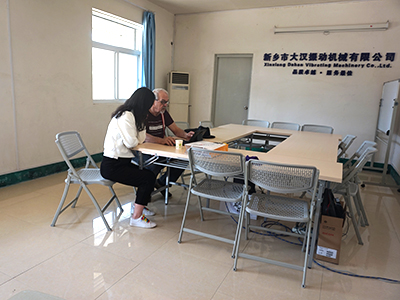 客（kè）戶簽合同